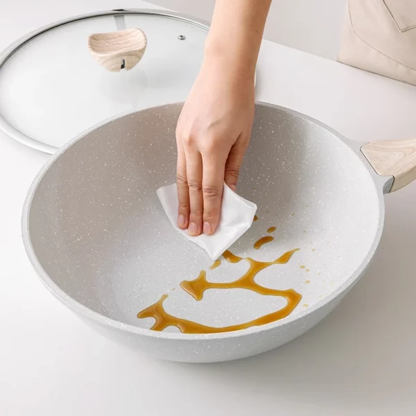 Nonstick Ceramic Large Capacity Wok No PFAS  PTFE  PFOA Suitable for All Stoves